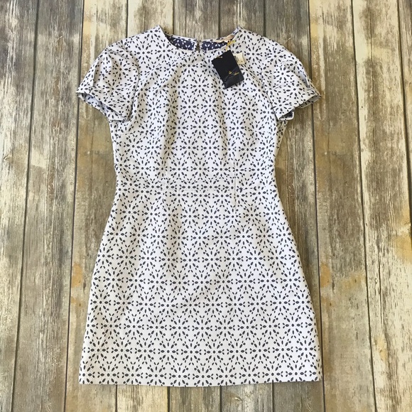 Brooks Brothers Dresses & Skirts - Brooks Brothers White Floral Sheath Dress